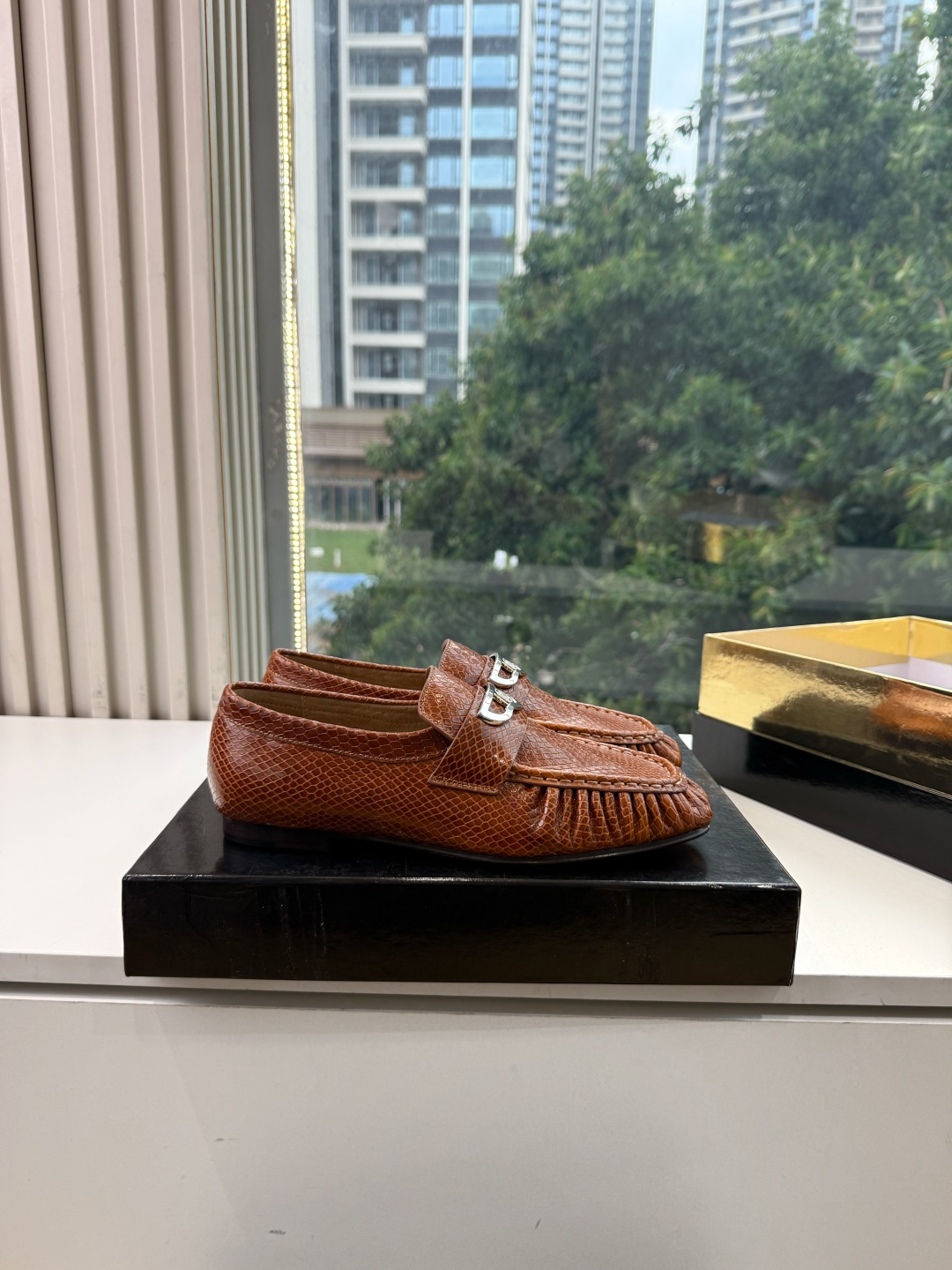 男➕20😀G988顶级品质 Christian Louboutin | 2026s𝐒原版CL全新秀款乐福单鞋 新款专柜同