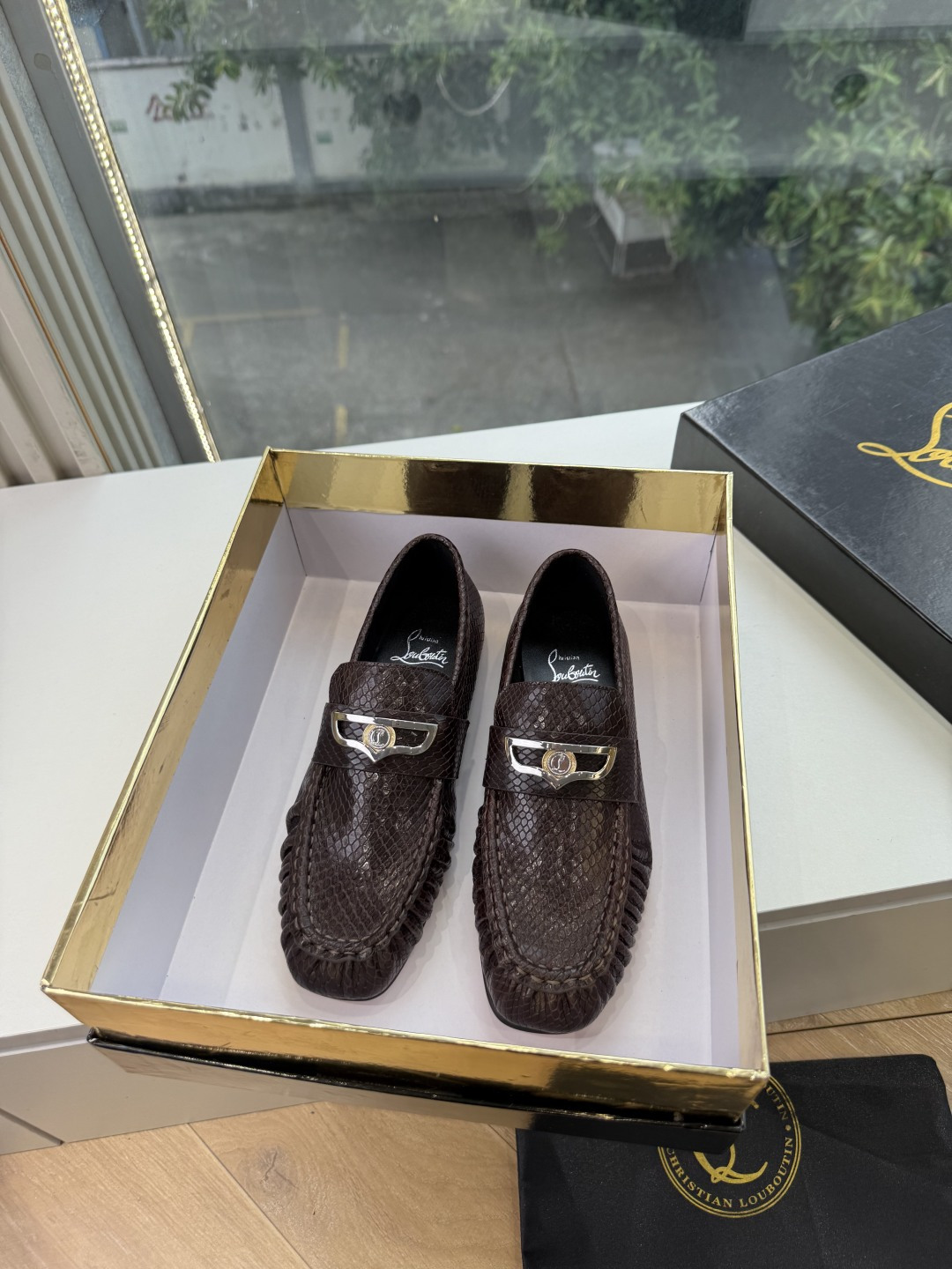 男➕20😀G988顶级品质 Christian Louboutin | 2026s𝐒原版CL全新秀款乐福单鞋 新款专柜同