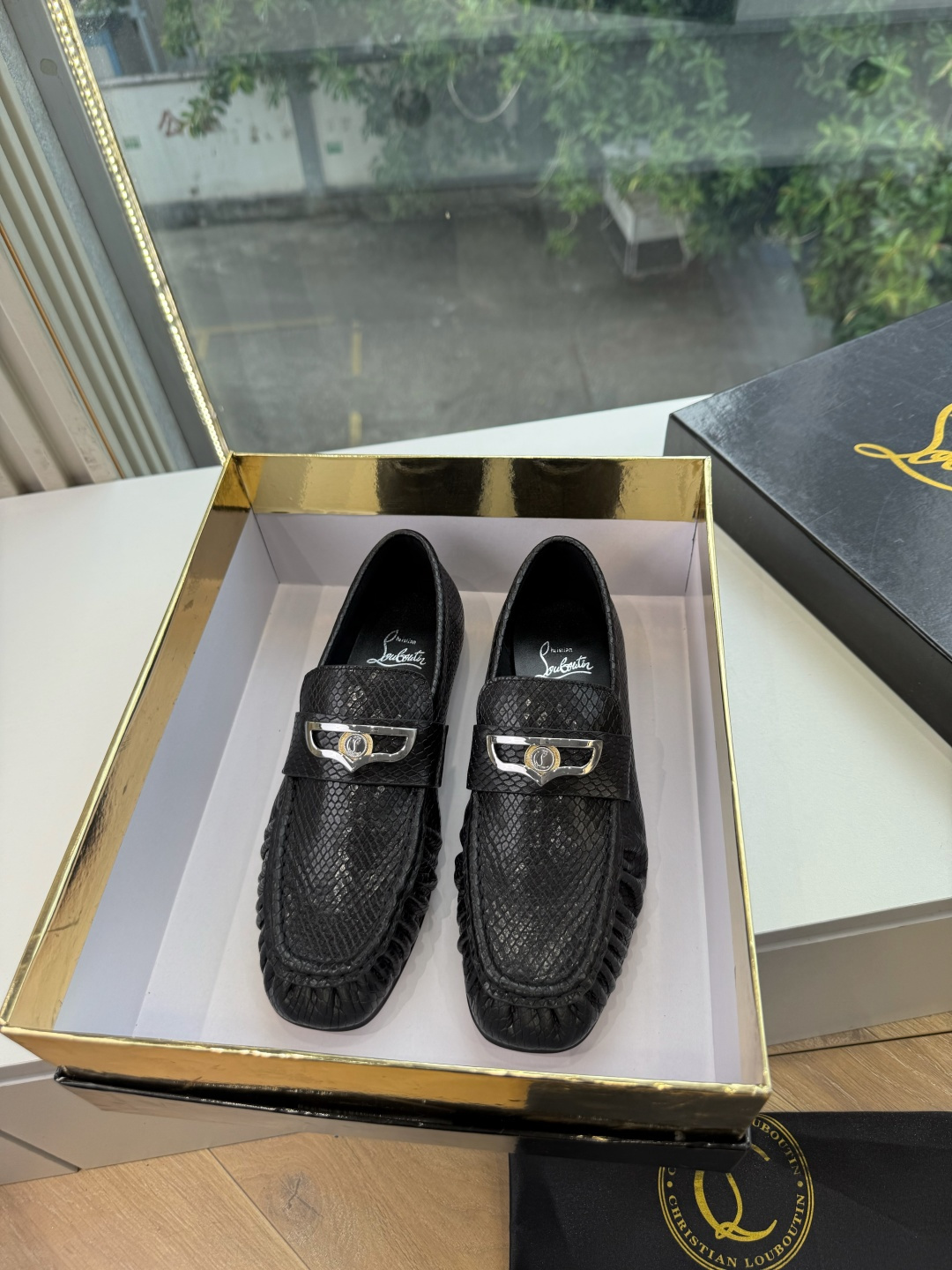男➕20😀G988顶级品质 Christian Louboutin | 2026s𝐒原版CL全新秀款乐福单鞋 新款专柜同