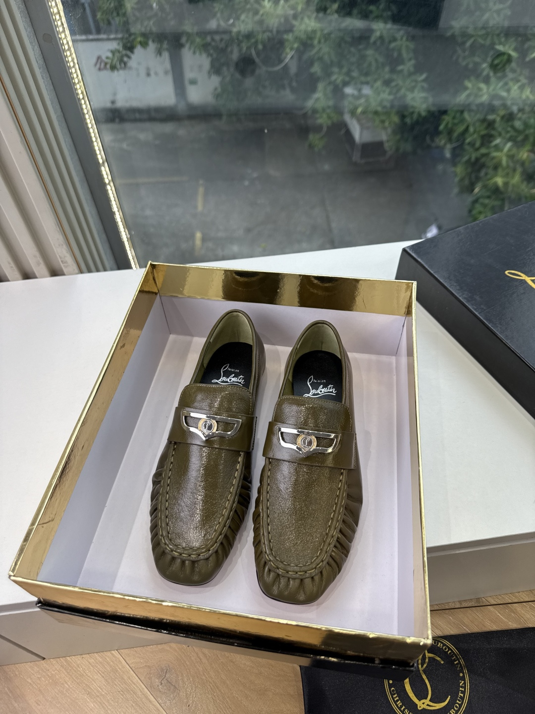 男➕20😀G988顶级品质 Christian Louboutin | 2026s𝐒原版CL全新秀款乐福单鞋 新款专柜同