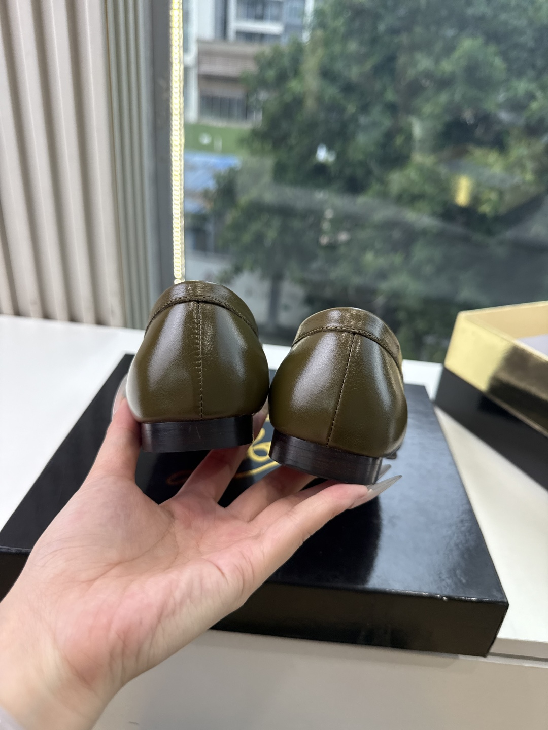 男➕20😀G988顶级品质 Christian Louboutin | 2026s𝐒原版CL全新秀款乐福单鞋 新款专柜同