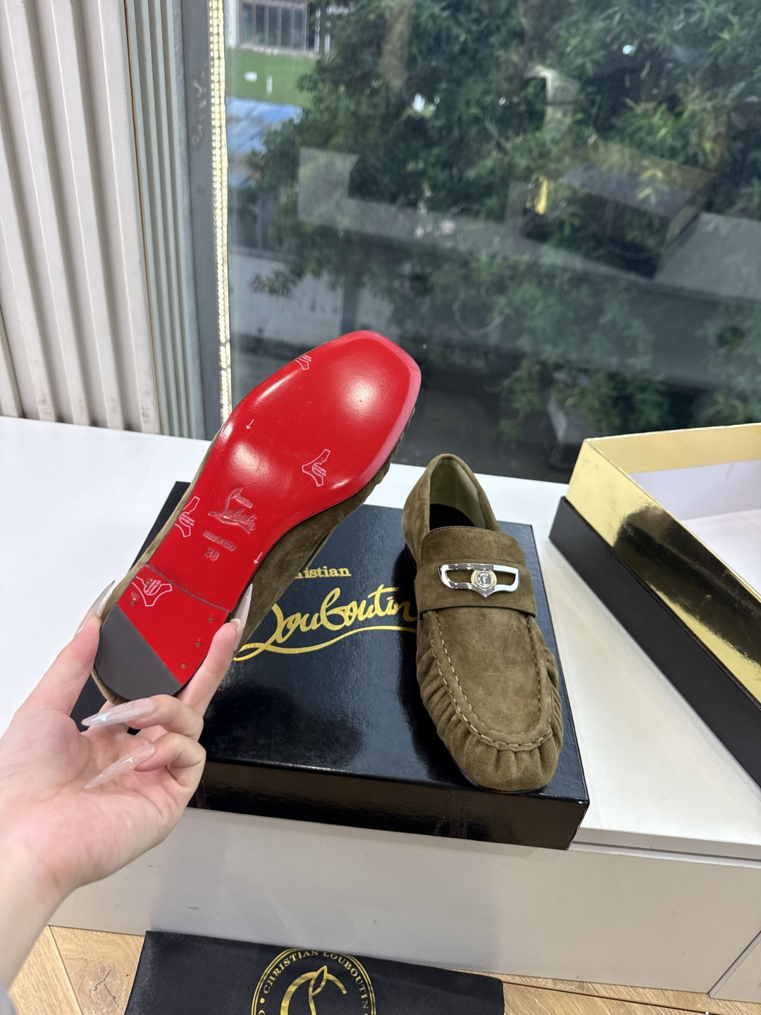 男➕20😀G988顶级品质 Christian Louboutin | 2026s𝐒原版CL全新秀款乐福单鞋 新款专柜同 男➕20😀G988顶级品质 Christian Louboutin | 2026s𝐒原版CL全新秀款乐福单鞋 新款专柜同