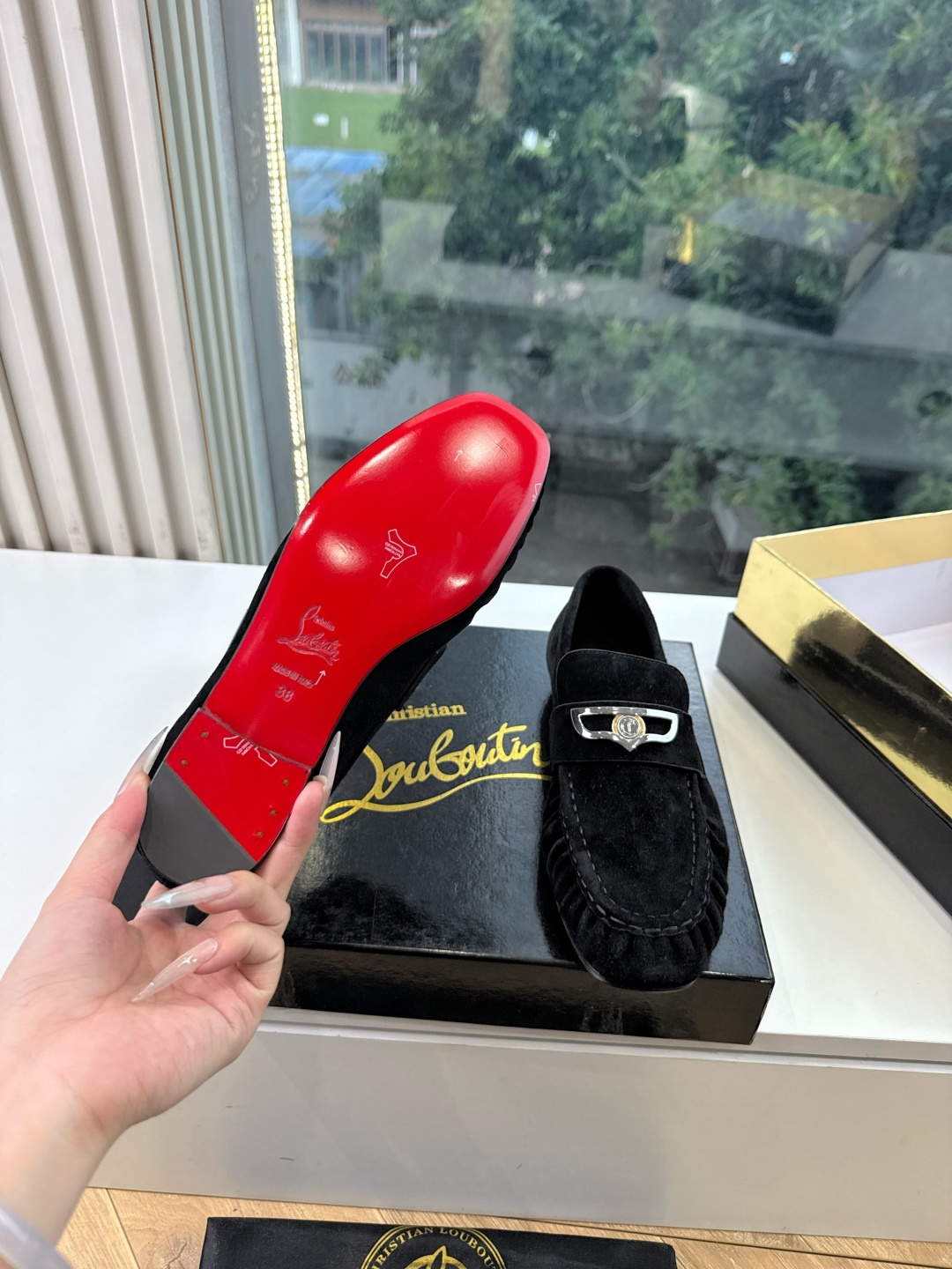 男➕20😀G988顶级品质 Christian Louboutin | 2026s𝐒原版CL全新秀款乐福单鞋 新款专柜同
