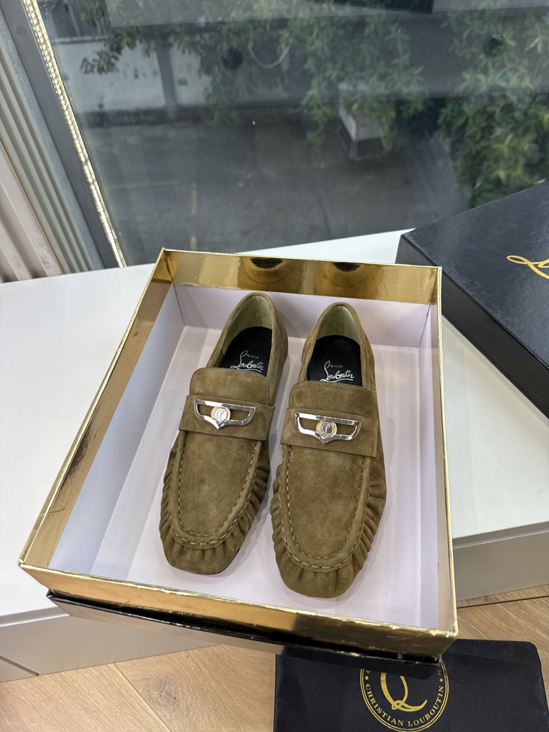 男➕20😀G988顶级品质 Christian Louboutin | 2026s𝐒原版CL全新秀款乐福单鞋 新款专柜同