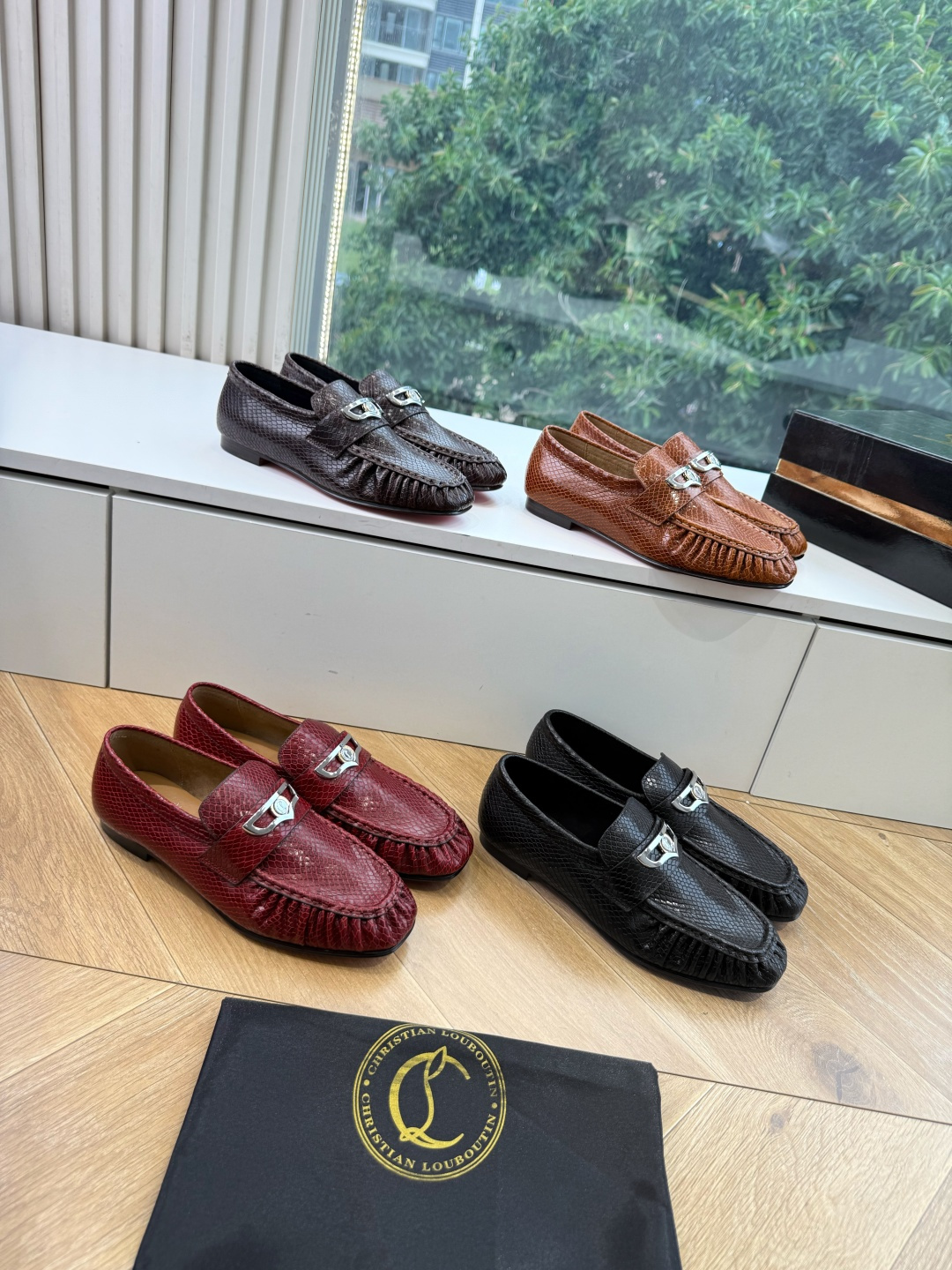 男➕20😀G988顶级品质 Christian Louboutin | 2026s𝐒原版CL全新秀款乐福单鞋 新款专柜同 男➕20😀G988顶级品质 Christian Louboutin | 2026s𝐒原版CL全新秀款乐福单鞋 新款专柜同