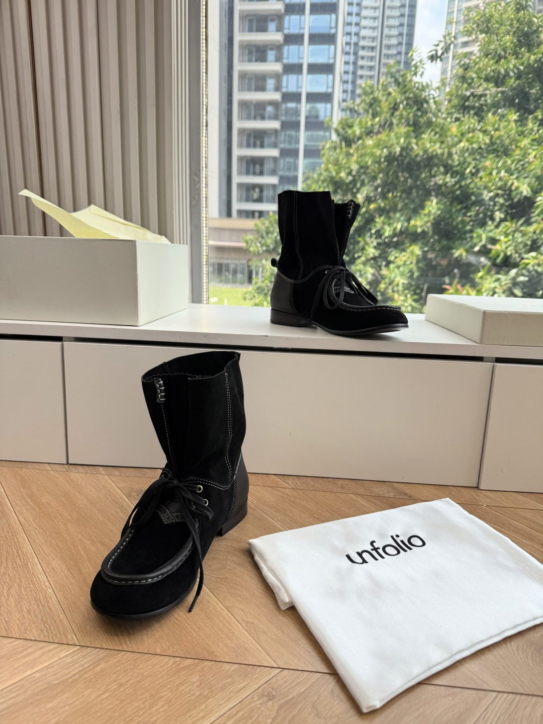 G306 Unfolio 秋冬新品翻边西部短靴|复古旷野解锁多元穿搭可能美式西部风骨融入利落靴型 每一步都自带松弛复古气 G306 Unfolio 秋冬新品翻边西部短靴|复古旷野解锁多元穿搭可能美式西部风骨融入利落靴型 每一步都自带松弛复古气