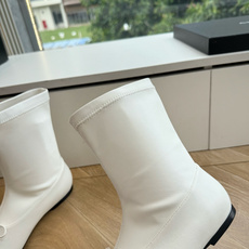 G238所得CHANE*|小香新品学习在米兰时尚的T台上 亮相便艳惊四座 成功晋升为潮流人士的梦中情靴 。 经典的双C标 G238所得CHANE*|小香新品学习在米兰时尚的T台上 亮相便艳惊四座 成功晋升为潮流人士的梦中情靴 。 经典的双C标