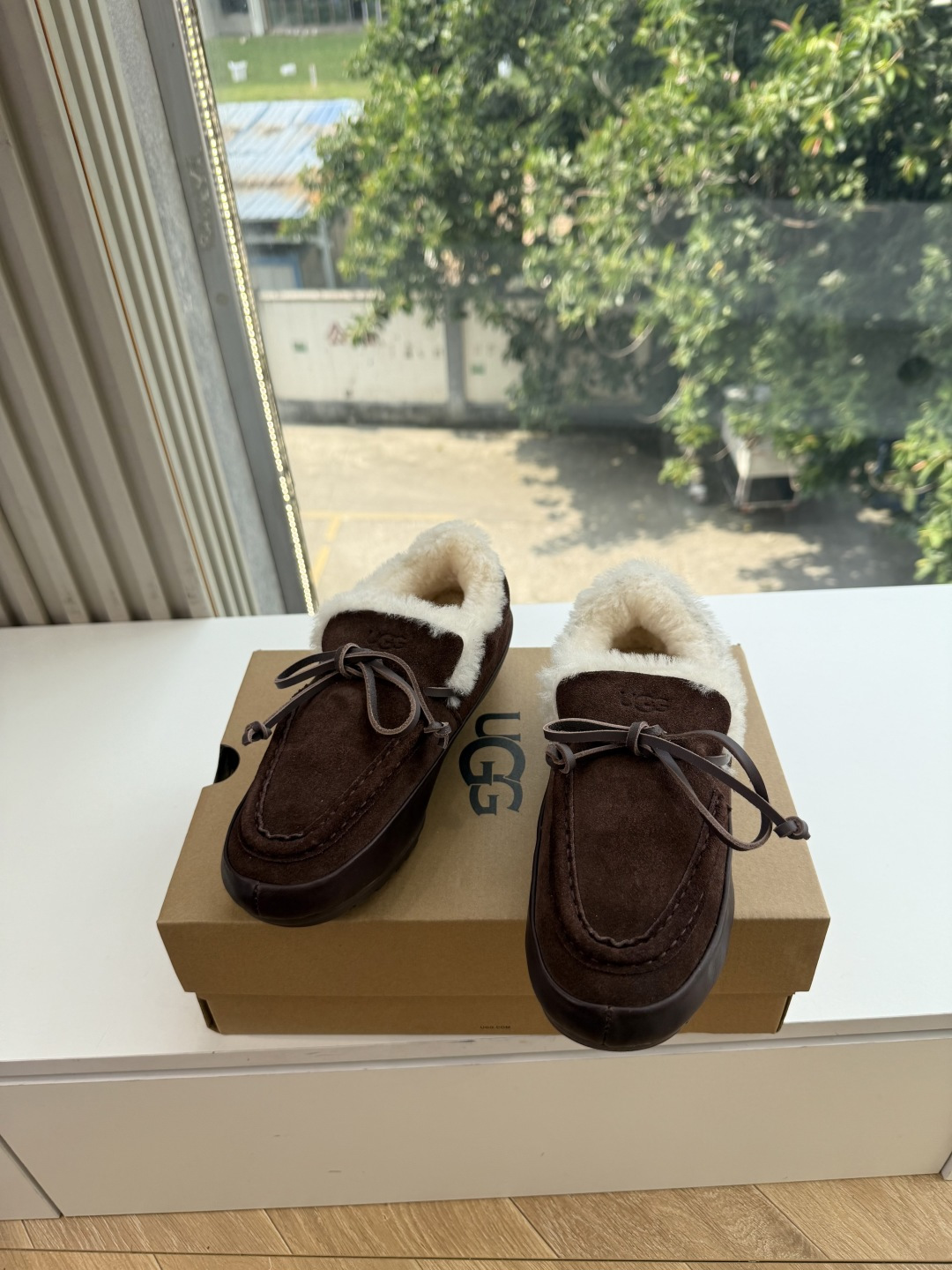 😀G021ugg所见即所得顶级品质所见即所得UGG秋冬新款系列棉鞋雪地靴棉鞋作为的领军品牌，这双新款同样延续了其一贯的舒