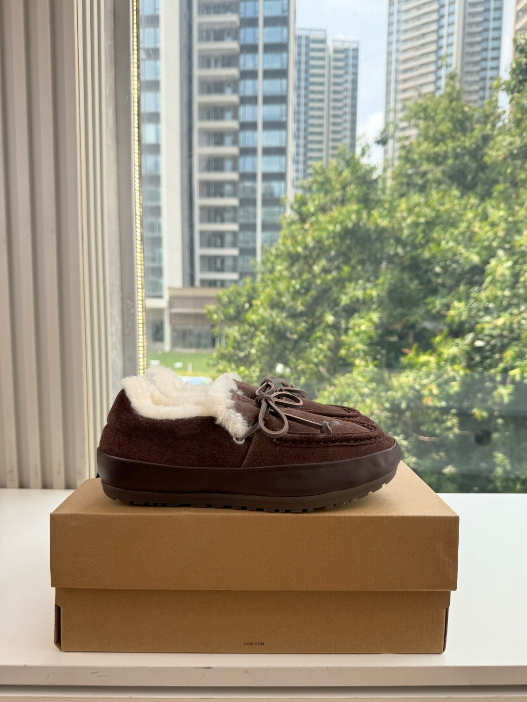 😀G021ugg所见即所得顶级品质所见即所得UGG秋冬新款系列棉鞋雪地靴棉鞋作为的领军品牌，这双新款同样延续了其一贯的舒