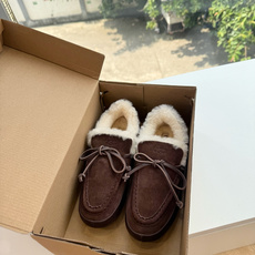 😀G021ugg所见即所得顶级品质所见即所得UGG秋冬新款系列棉鞋雪地靴棉鞋作为的领军品牌,这双新款同样延续了其一贯的舒 😀G021ugg所见即所得顶级品质所见即所得UGG秋冬新款系列棉鞋雪地靴棉鞋作为的领军品牌,这双新款同样延续了其一贯的舒
