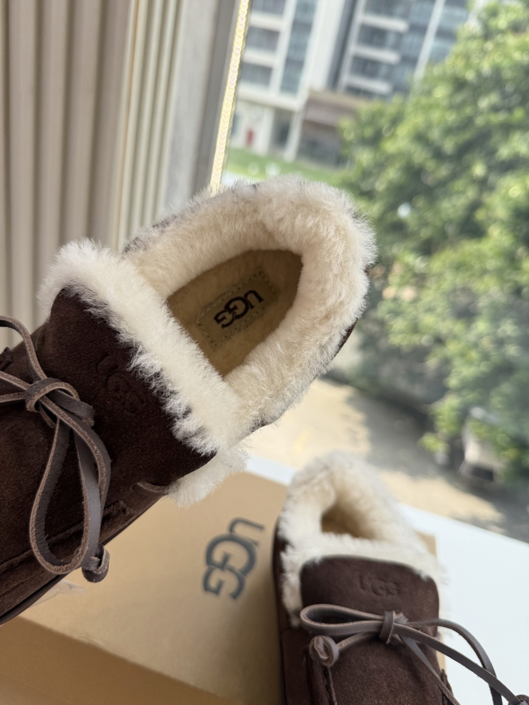 😀G021ugg所见即所得顶级品质所见即所得UGG秋冬新款系列棉鞋雪地靴棉鞋作为的领军品牌，这双新款同样延续了其一贯的舒