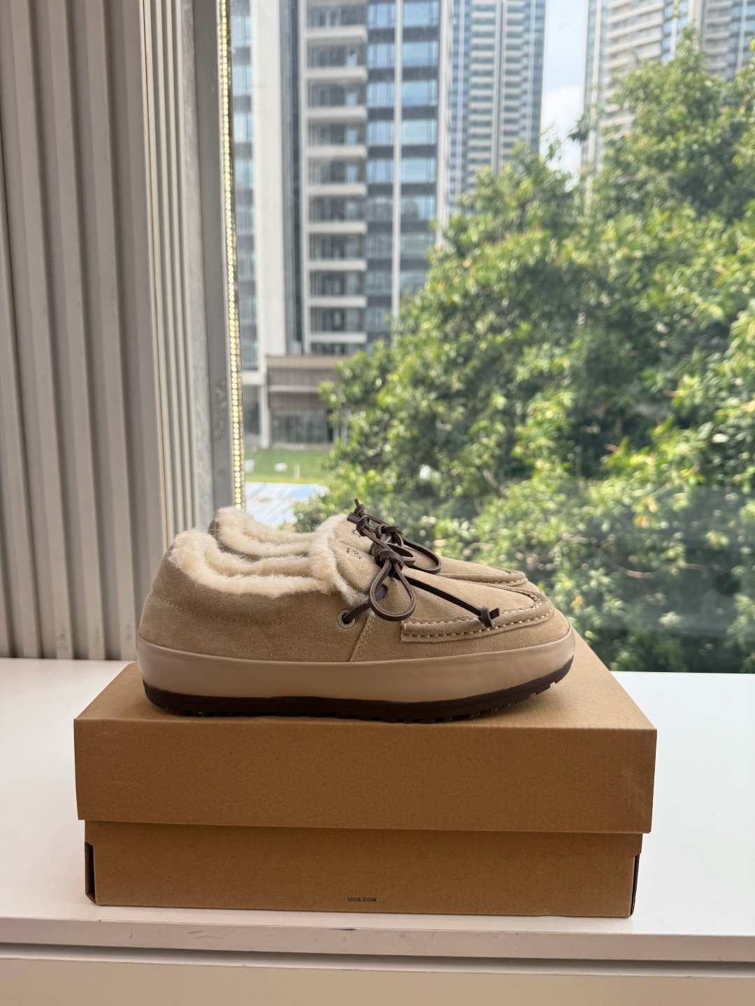 😀G021ugg所见即所得顶级品质所见即所得UGG秋冬新款系列棉鞋雪地靴棉鞋作为的领军品牌,这双新款同样延续了其一贯的舒 😀G021ugg所见即所得顶级品质所见即所得UGG秋冬新款系列棉鞋雪地靴棉鞋作为的领军品牌,这双新款同样延续了其一贯的舒