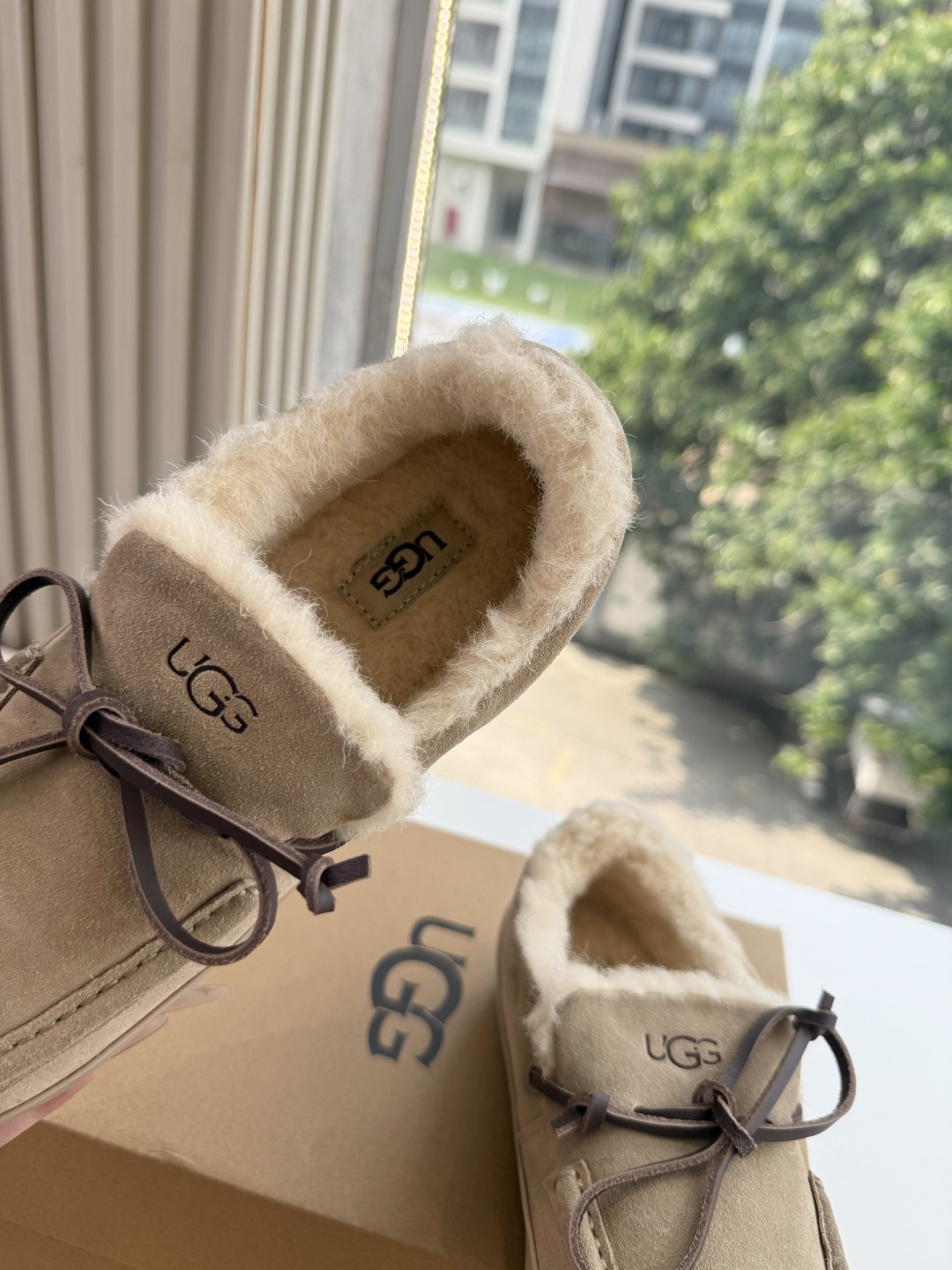 😀G021ugg所见即所得顶级品质所见即所得UGG秋冬新款系列棉鞋雪地靴棉鞋作为的领军品牌,这双新款同样延续了其一贯的舒 😀G021ugg所见即所得顶级品质所见即所得UGG秋冬新款系列棉鞋雪地靴棉鞋作为的领军品牌,这双新款同样延续了其一贯的舒