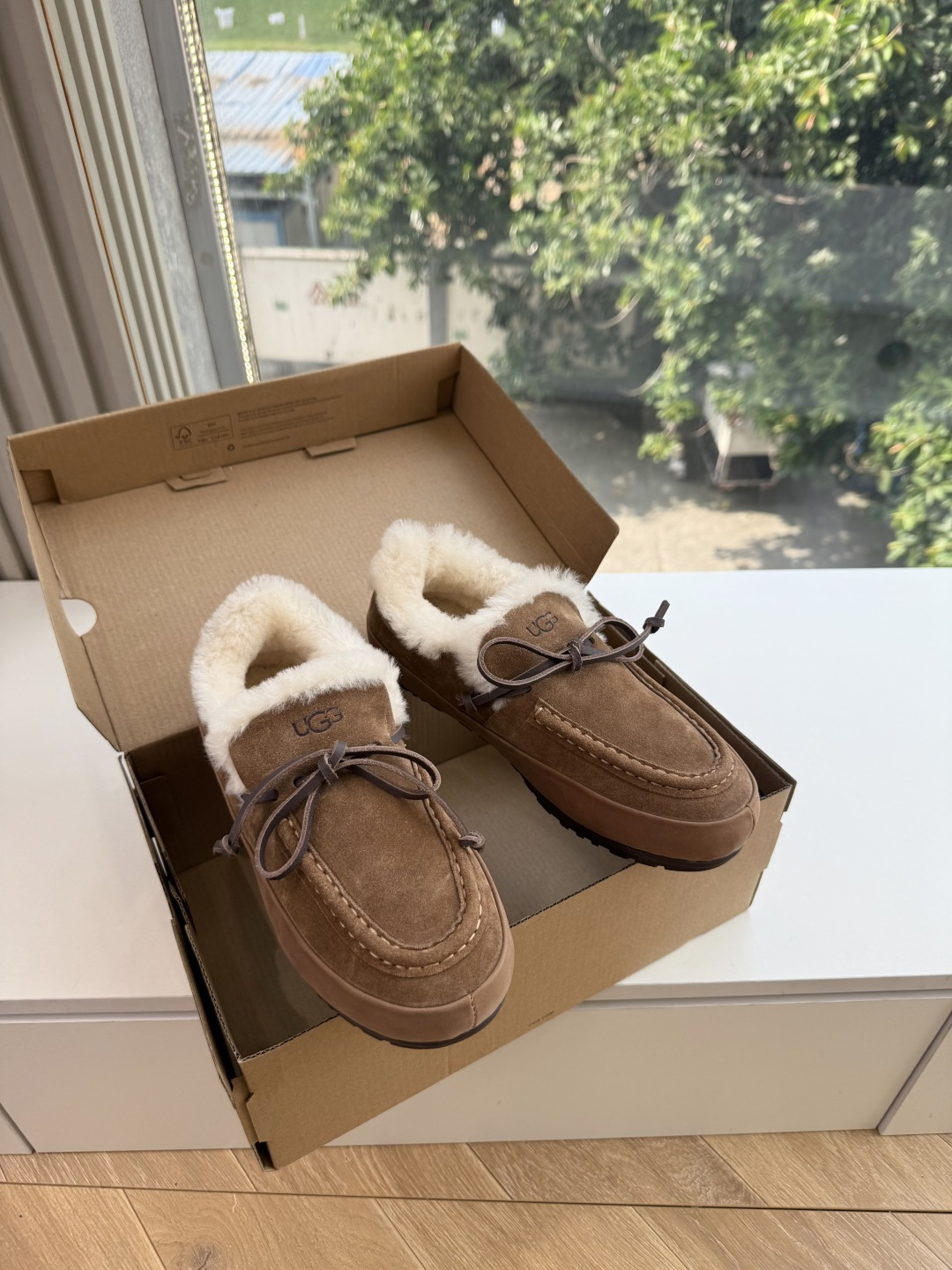 😀G021ugg所见即所得顶级品质所见即所得UGG秋冬新款系列棉鞋雪地靴棉鞋作为的领军品牌，这双新款同样延续了其一贯的舒