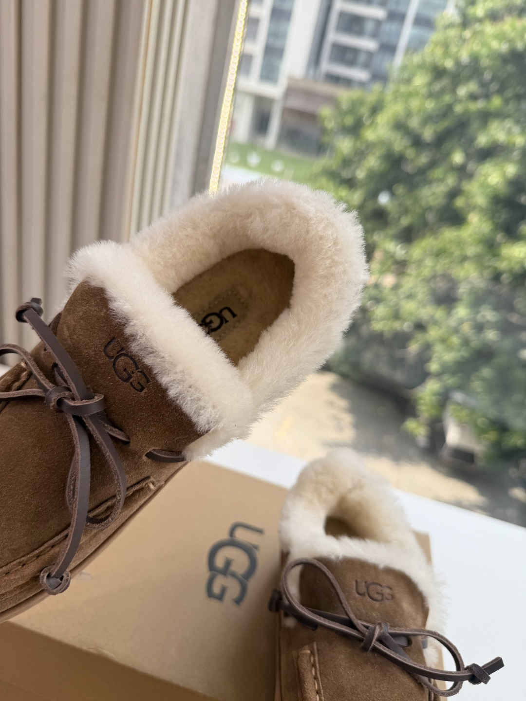 😀G021ugg所见即所得顶级品质所见即所得UGG秋冬新款系列棉鞋雪地靴棉鞋作为的领军品牌，这双新款同样延续了其一贯的舒