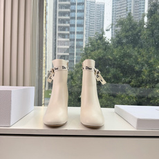 G030miss Dior 迪奥 Miss Dior 迪奥 CD秋冬最新高定海报款D-Major字母logo 圆头骑士靴 G030miss Dior 迪奥 Miss Dior 迪奥 CD秋冬最新高定海报款D-Major字母logo 圆头骑士靴