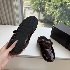 所见即所得G021代购级别原版购入法国一线奢侈品牌ALAIA 阿莱亚秋冬天真的要来咯!羊羔绒鞋~ Alaia奶呼呼的秋冬 所见即所得G021代购级别原版购入法国一线奢侈品牌ALAIA 阿莱亚秋冬天真的要来咯!羊羔绒鞋~ Alaia奶呼呼的秋冬
