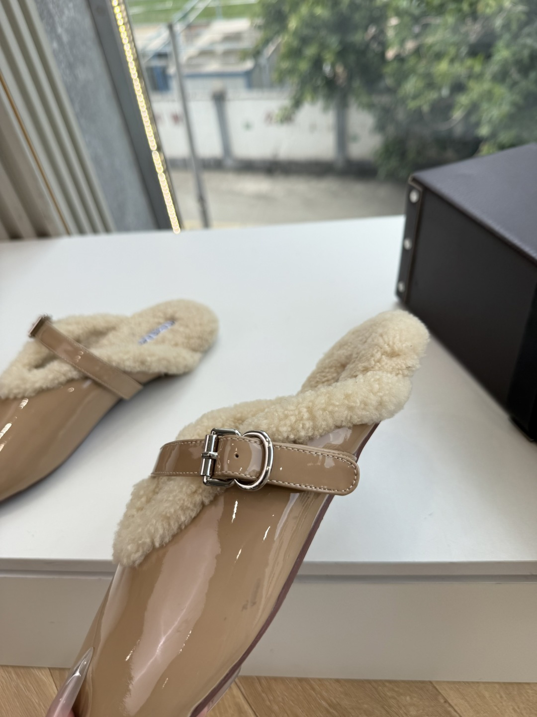 所见即所得G021代购级别原版购入法国一线奢侈品牌ALAIA 阿莱亚秋冬天真的要来咯!羊羔绒鞋~ Alaia奶呼呼的秋冬 所见即所得G021代购级别原版购入法国一线奢侈品牌ALAIA 阿莱亚秋冬天真的要来咯!羊羔绒鞋~ Alaia奶呼呼的秋冬