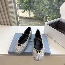 G887统一飞机盒顶级品质所见即所得Prada/普拉达26WF早春新品复古三角标褶皱粗跟平底玛丽珍鞋单鞋 当米兰1913 G887统一飞机盒顶级品质所见即所得Prada/普拉达26WF早春新品复古三角标褶皱粗跟平底玛丽珍鞋单鞋 当米兰1913