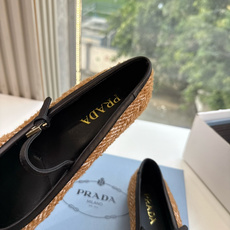 G887统一飞机盒顶级品质所见即所得Prada/普拉达26WF早春新品复古三角标褶皱粗跟平底玛丽珍鞋单鞋 当米兰1913 G887统一飞机盒顶级品质所见即所得Prada/普拉达26WF早春新品复古三角标褶皱粗跟平底玛丽珍鞋单鞋 当米兰1913