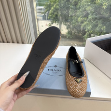 G887统一飞机盒顶级品质所见即所得Prada/普拉达26WF早春新品复古三角标褶皱粗跟平底玛丽珍鞋单鞋 当米兰1913 G887统一飞机盒顶级品质所见即所得Prada/普拉达26WF早春新品复古三角标褶皱粗跟平底玛丽珍鞋单鞋 当米兰1913