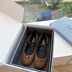 G887统一飞机盒顶级品质所见即所得Prada/普拉达26WF早春新品复古三角标褶皱粗跟平底玛丽珍鞋单鞋 当米兰1913 G887统一飞机盒顶级品质所见即所得Prada/普拉达26WF早春新品复古三角标褶皱粗跟平底玛丽珍鞋单鞋 当米兰1913