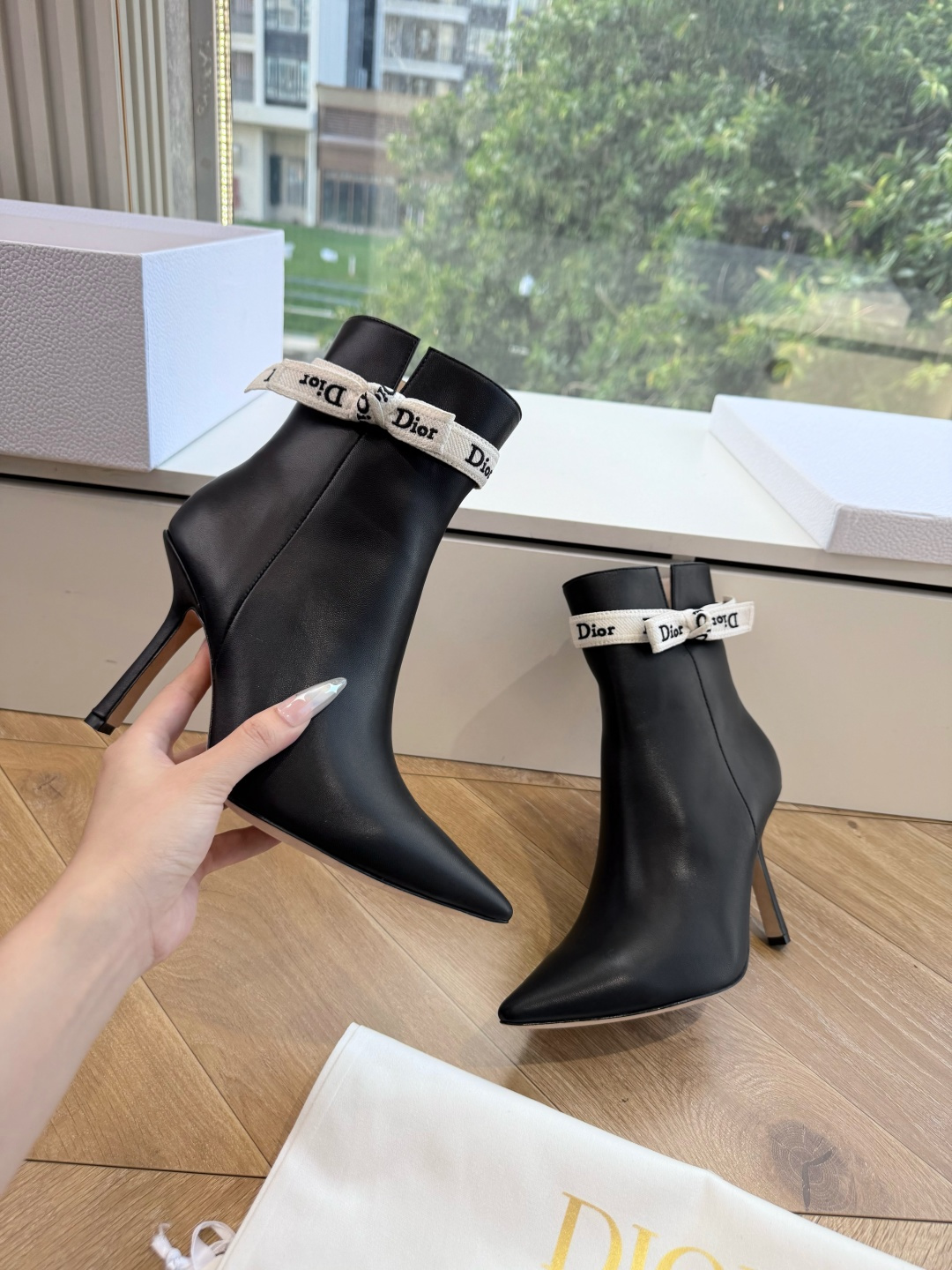 G269miss Dior 迪奥 Miss Dior 迪奥 CD秋冬最新高定海报款D-Major字母logo 圆头骑士靴