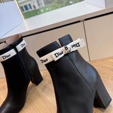 G269miss Dior 迪奥 Miss Dior 迪奥 CD秋冬最新高定海报款D-Major字母logo 圆头骑士靴 G269miss Dior 迪奥 Miss Dior 迪奥 CD秋冬最新高定海报款D-Major字母logo 圆头骑士靴