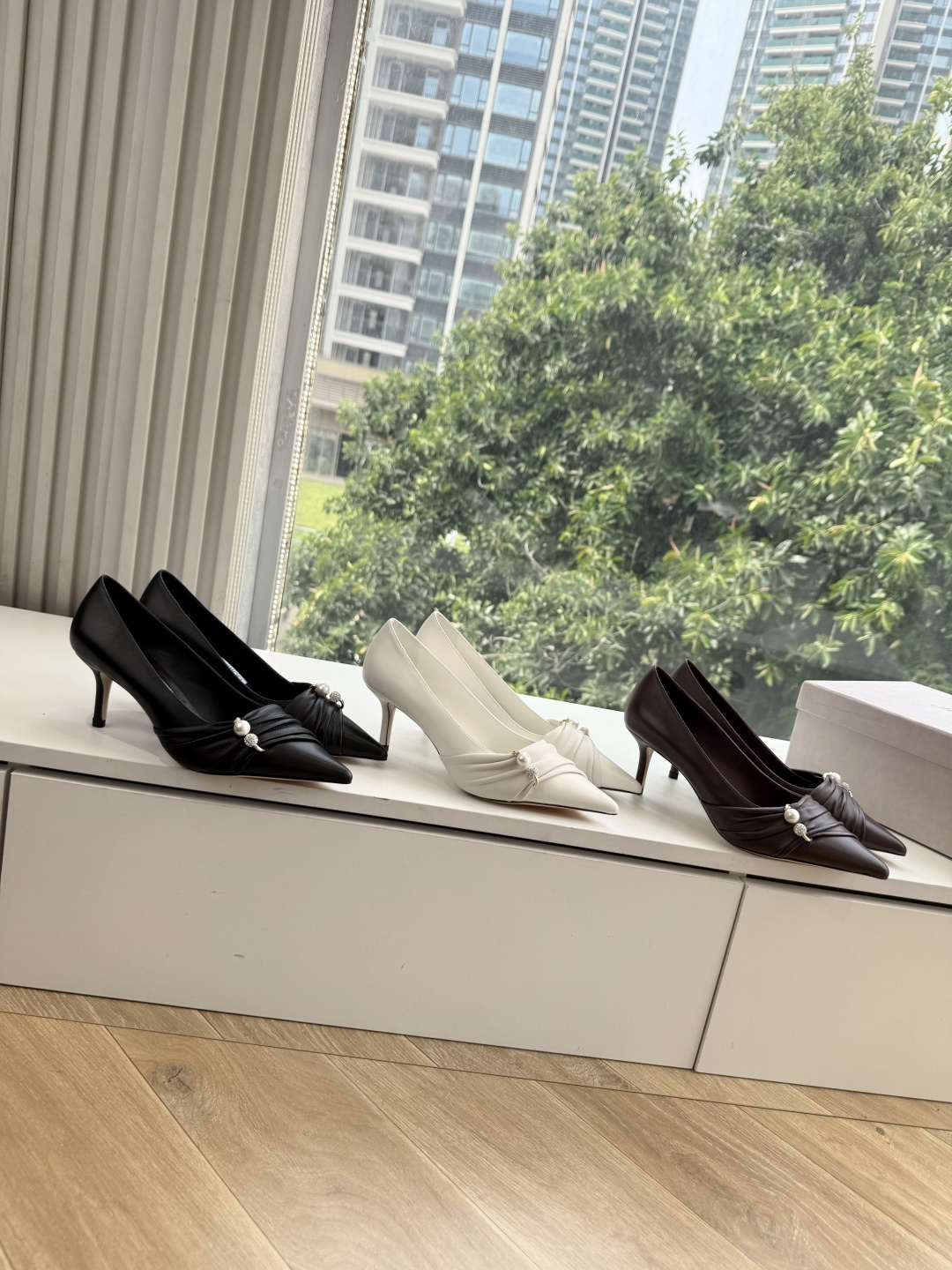 G987顶级品质JimmyCho*吉米周爆品 顶版 尖头高跟鞋 这也太仙了叭,像艺术品一样美到窒息的很生动形象,很温柔 G987顶级品质JimmyCho*吉米周爆品 顶版 尖头高跟鞋 这也太仙了叭,像艺术品一样美到窒息的很生动形象,很温柔