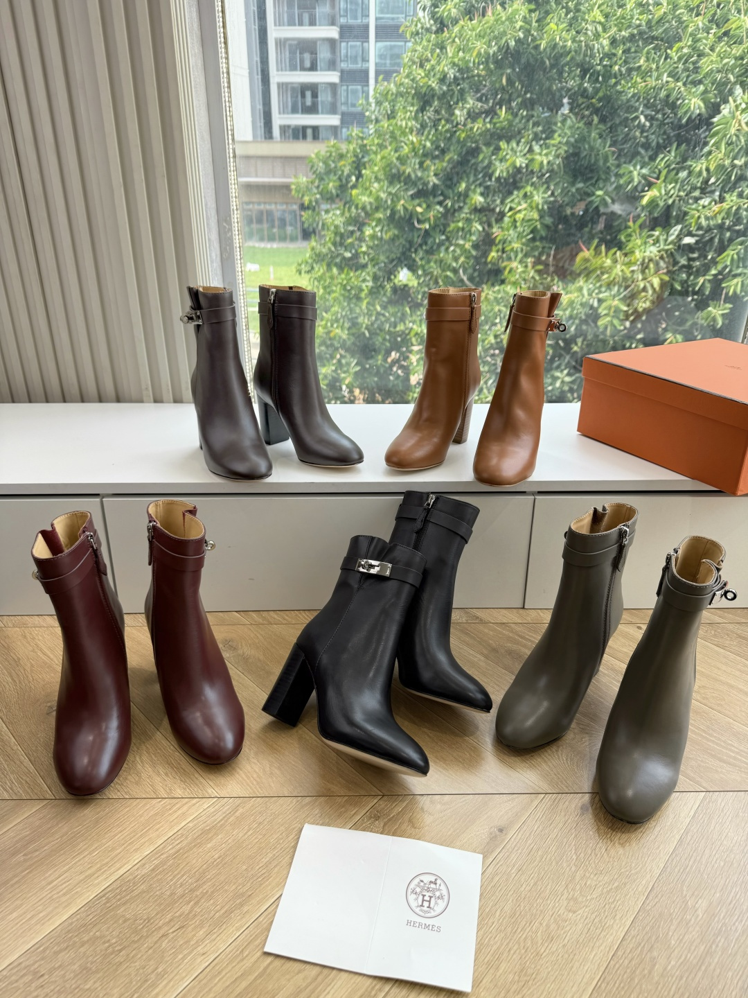 G223顶级版本 原版购入 H家秋冬新款 HERMES爱马仕切尔西短靴专柜价格接近2W高昂的售价自然有独特的工艺和品质这 G223顶级版本 原版购入 H家秋冬新款 HERMES爱马仕切尔西短靴专柜价格接近2W高昂的售价自然有独特的工艺和品质这