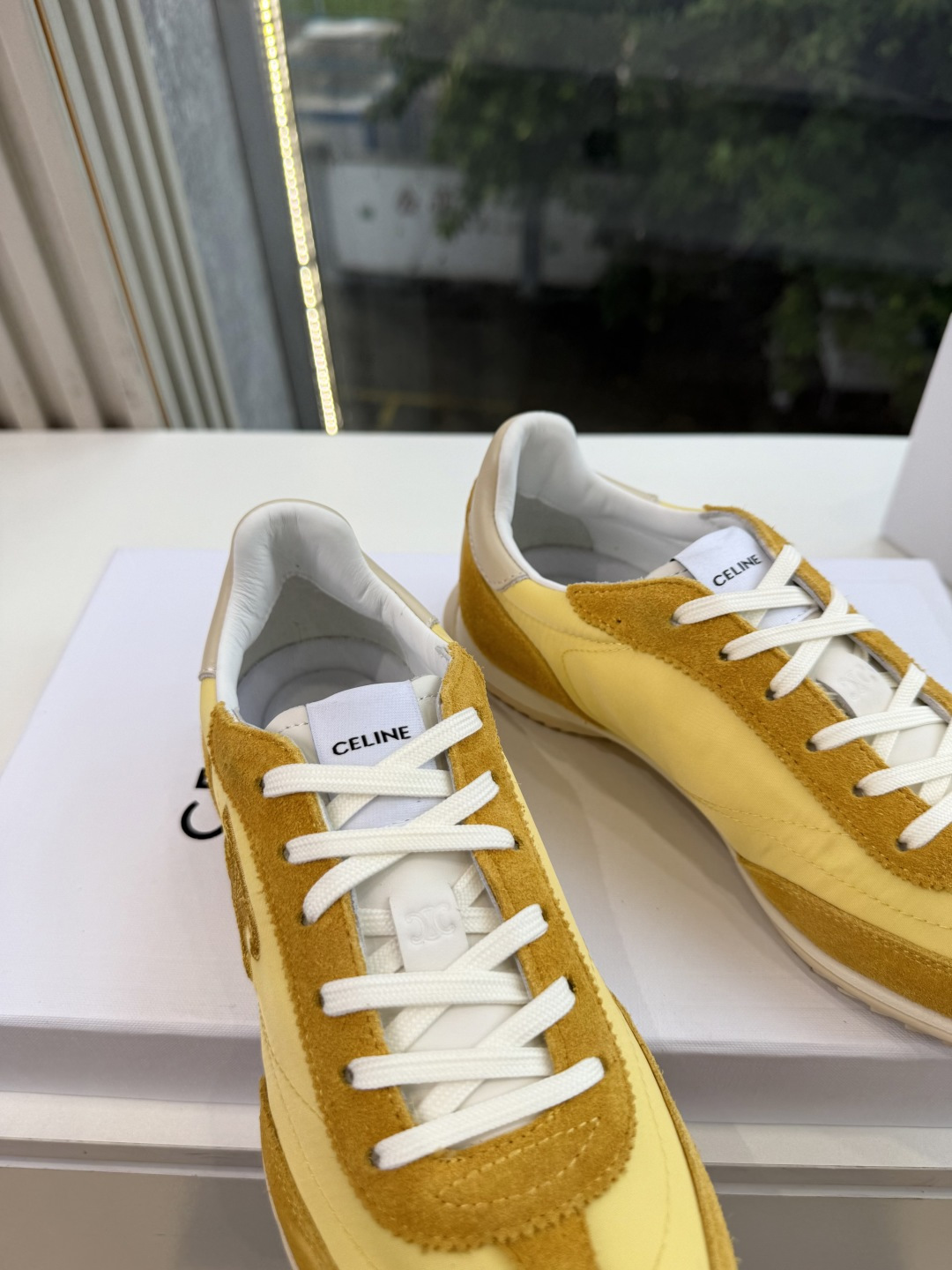 主打一个出货快品质好G08所见即所得代购级别CELINE｜赛琳思琳春夏最新款Racer系列 阿甘鞋 配Celine专用品