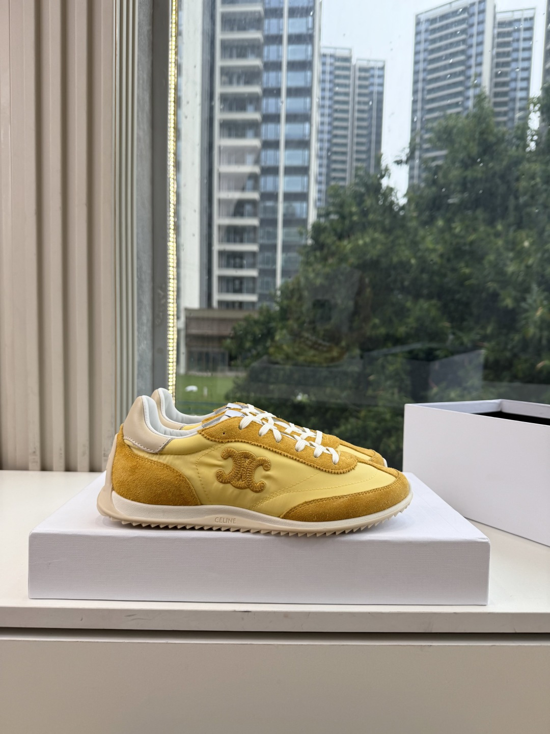 主打一个出货快品质好G08所见即所得代购级别CELINE｜赛琳思琳春夏最新款Racer系列 阿甘鞋 配Celine专用品