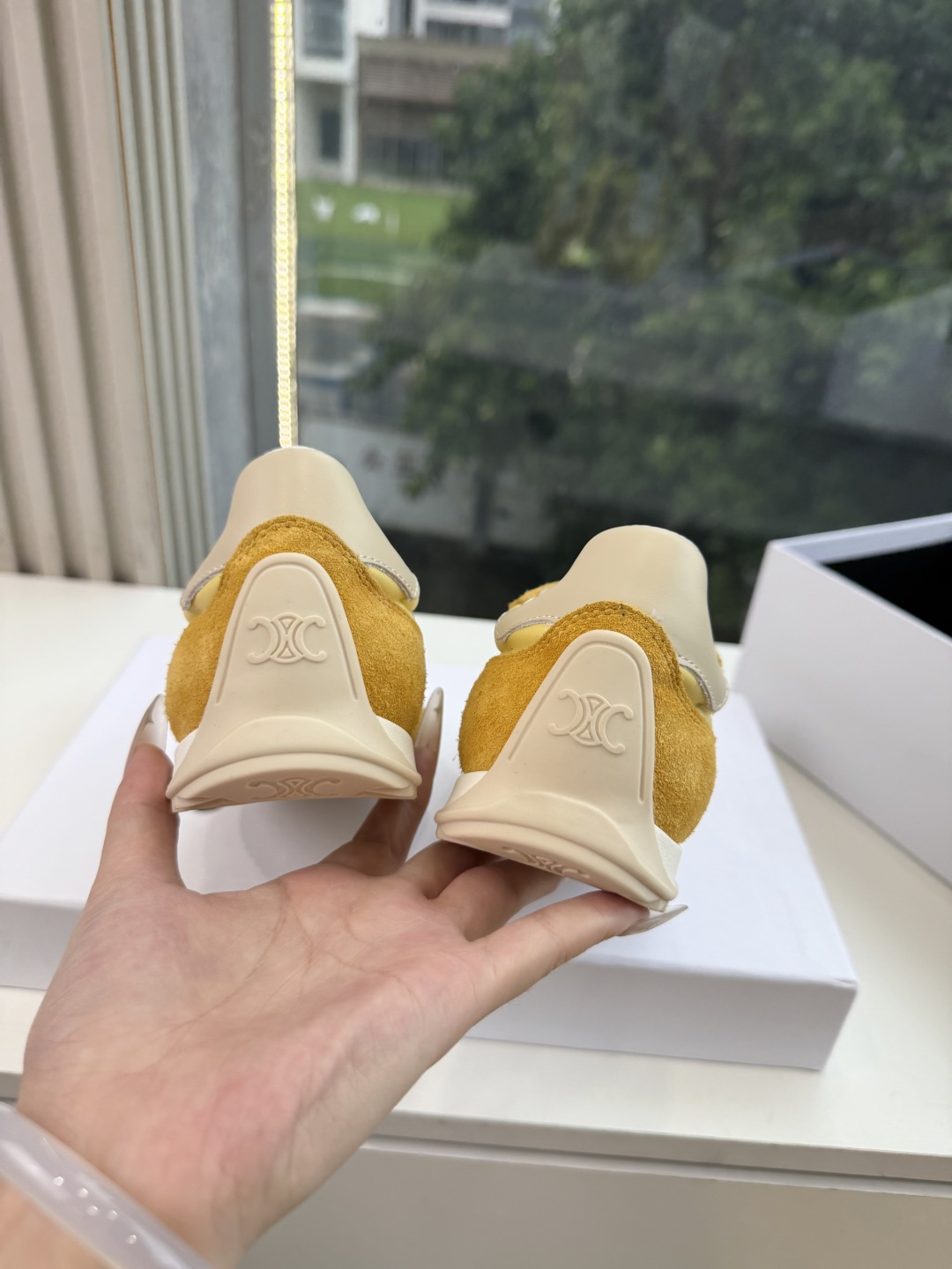 主打一个出货快品质好G08所见即所得代购级别CELINE｜赛琳思琳春夏最新款Racer系列 阿甘鞋 配Celine专用品