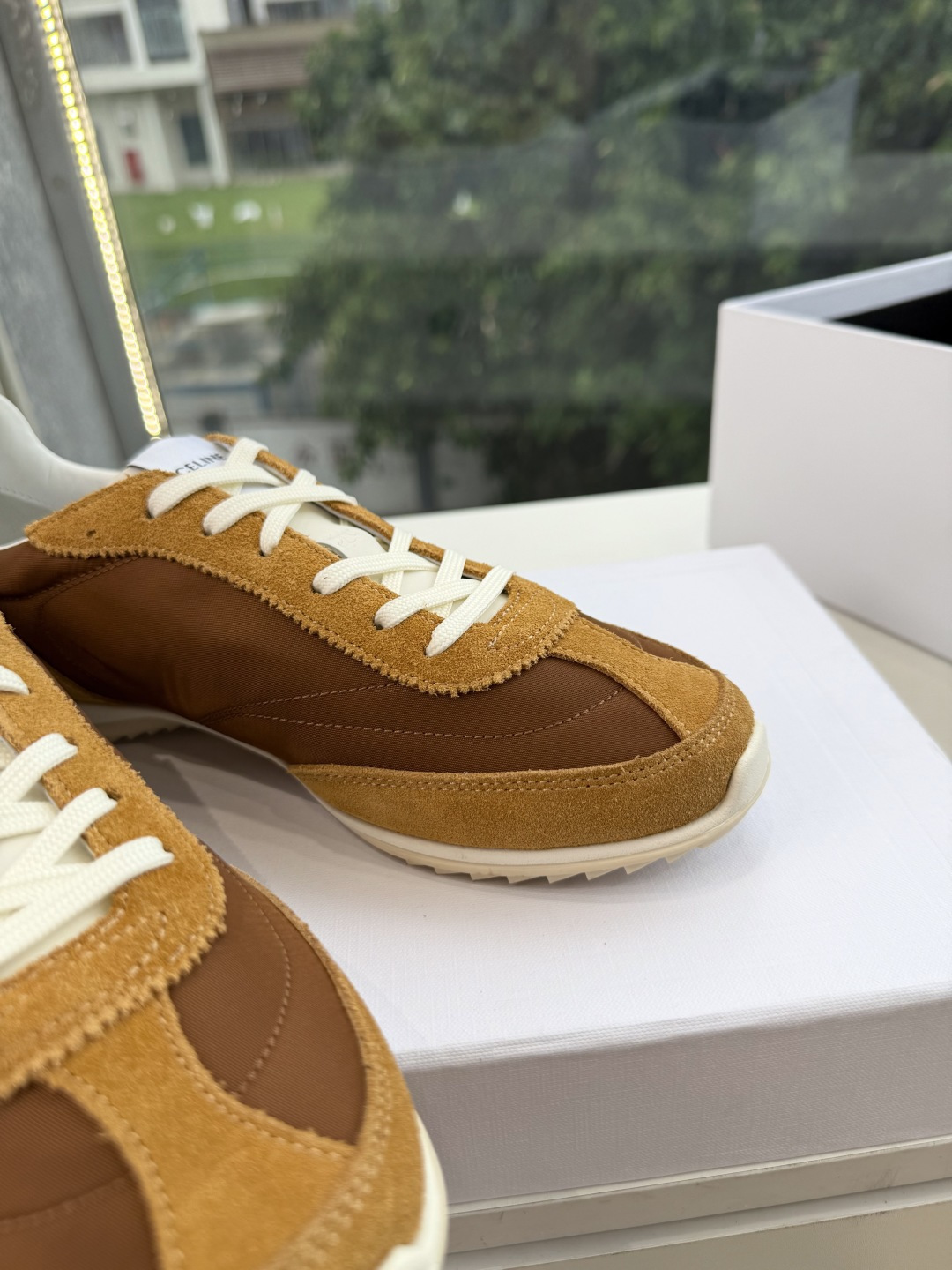 主打一个出货快品质好G08所见即所得代购级别CELINE｜赛琳思琳春夏最新款Racer系列 阿甘鞋 配Celine专用品