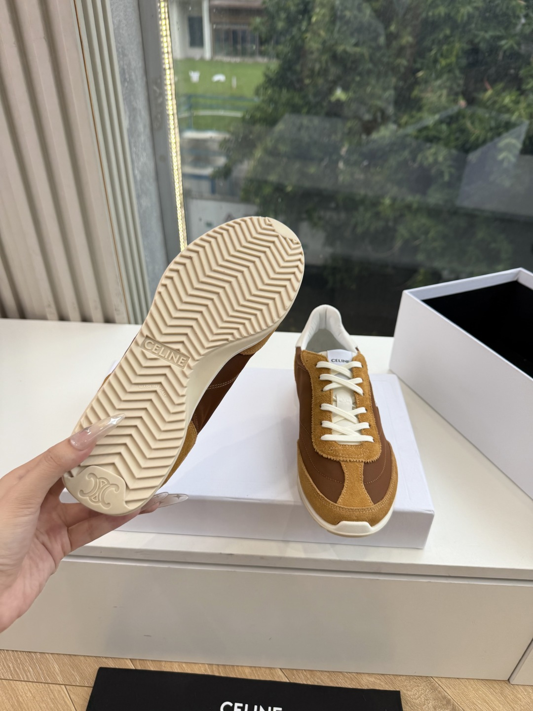主打一个出货快品质好G08所见即所得代购级别CELINE｜赛琳思琳春夏最新款Racer系列 阿甘鞋 配Celine专用品