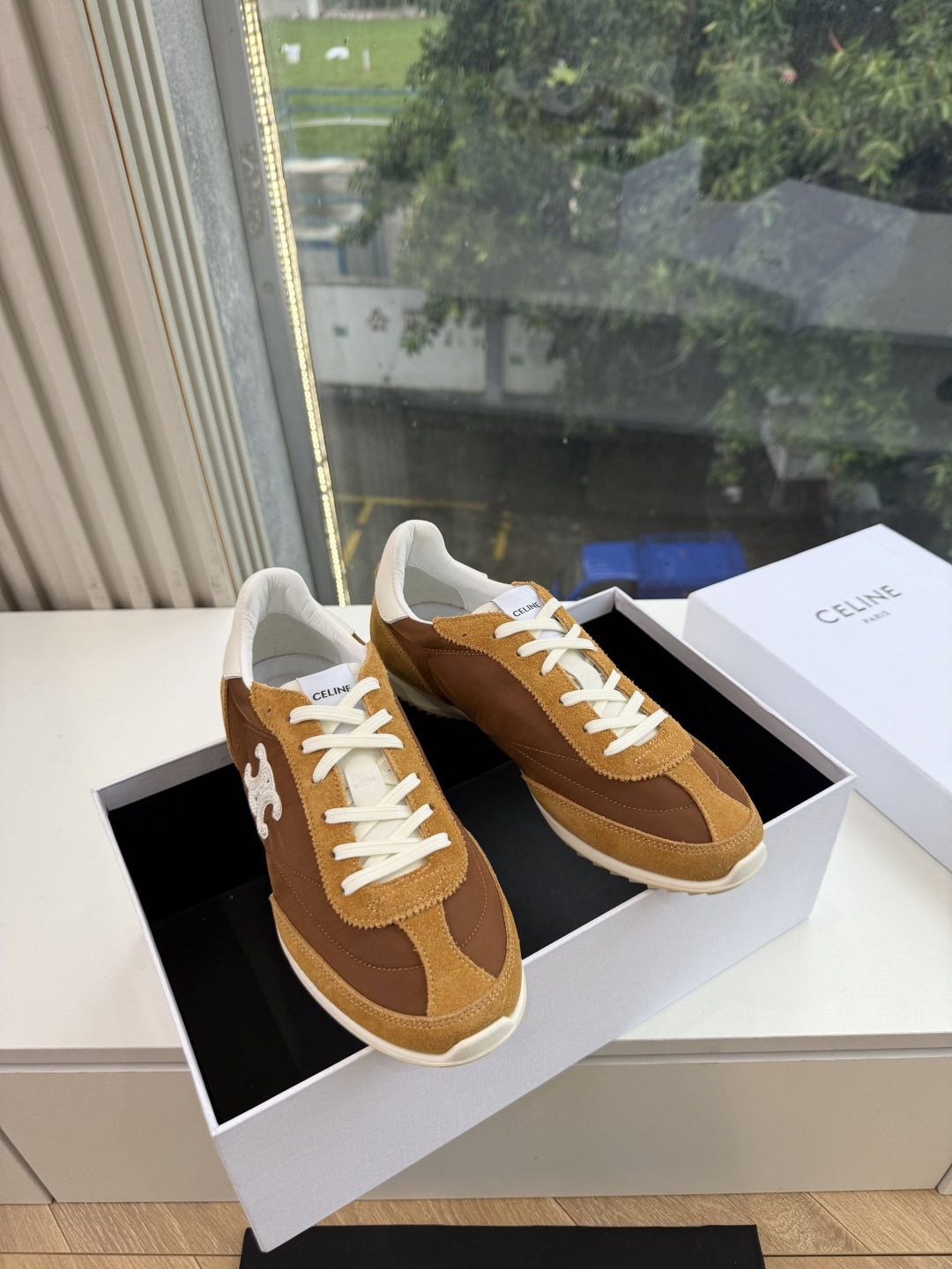 主打一个出货快品质好G08所见即所得代购级别CELINE｜赛琳思琳春夏最新款Racer系列 阿甘鞋 配Celine专用品