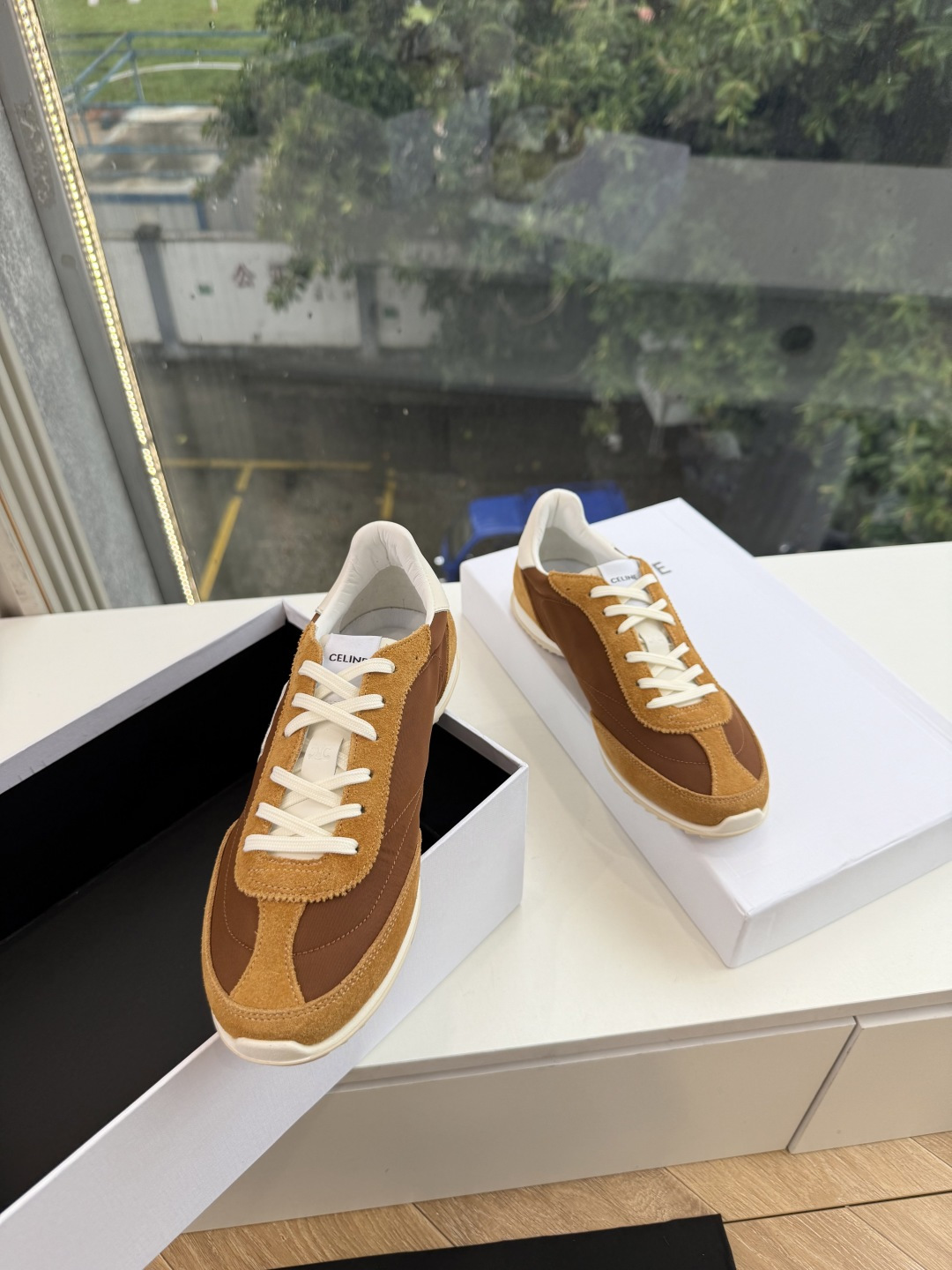 主打一个出货快品质好G08所见即所得代购级别CELINE｜赛琳思琳春夏最新款Racer系列 阿甘鞋 配Celine专用品