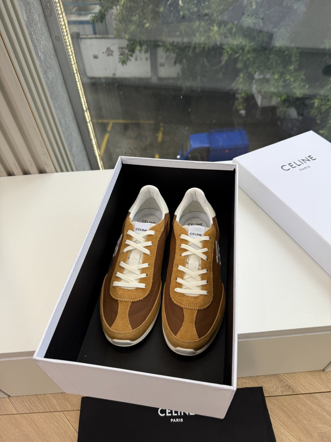 主打一个出货快品质好G08所见即所得代购级别CELINE｜赛琳思琳春夏最新款Racer系列 阿甘鞋 配Celine专用品