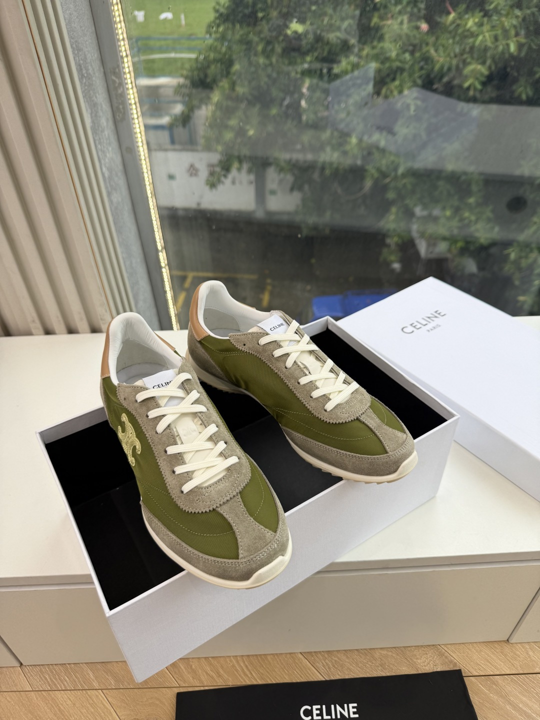 主打一个出货快品质好G08所见即所得代购级别CELINE｜赛琳思琳春夏最新款Racer系列 阿甘鞋 配Celine专用品
