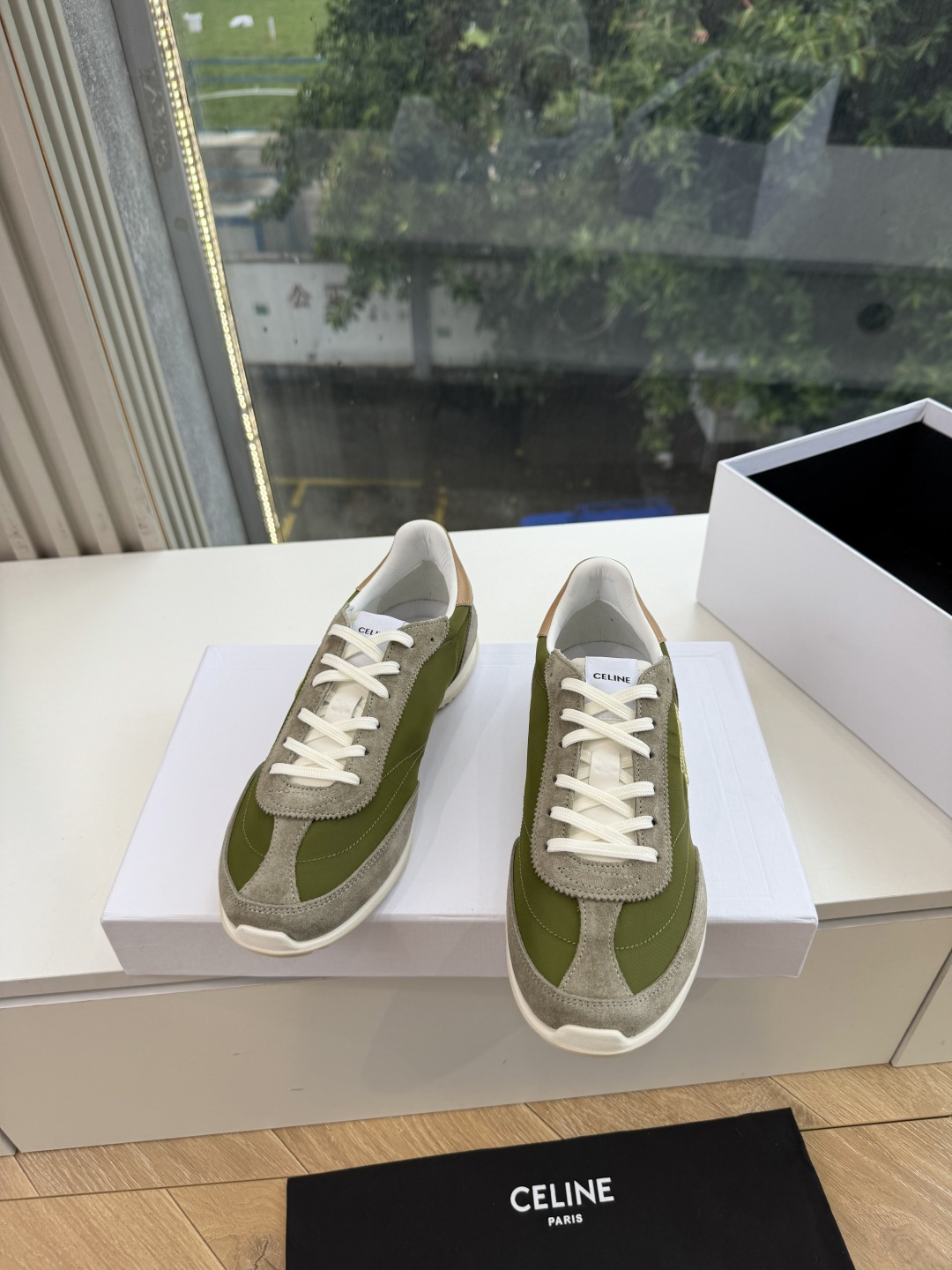 主打一个出货快品质好G08所见即所得代购级别CELINE｜赛琳思琳春夏最新款Racer系列 阿甘鞋 配Celine专用品
