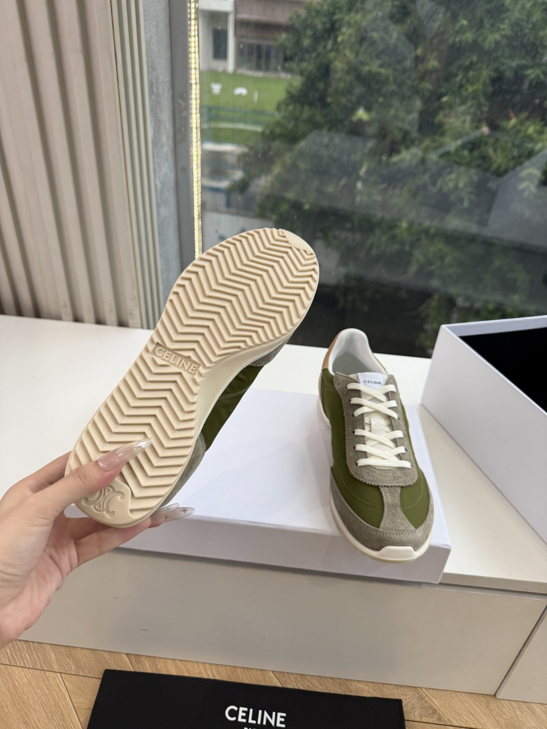 主打一个出货快品质好G08所见即所得代购级别CELINE｜赛琳思琳春夏最新款Racer系列 阿甘鞋 配Celine专用品