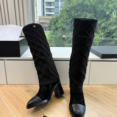 G012😀CHANEL香奈儿*小香秋冬新款毛线针织骑士靴库靴这款骑士靴真的是帅气时尚的代表马丁靴骑士靴靴筒Chanel字 G012😀CHANEL香奈儿*小香秋冬新款毛线针织骑士靴库靴这款骑士靴真的是帅气时尚的代表马丁靴骑士靴靴筒Chanel字
