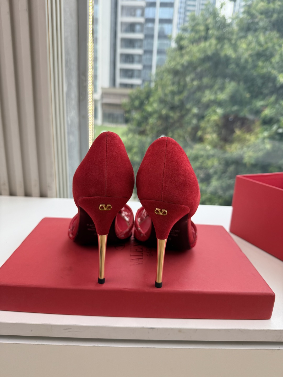 G289 VALENTINO华伦天奴凉鞋经典凉鞋春夏VLOGO SIGNATURE鞋型线条流畅.版型超赞上脚舒适.增高. G289 VALENTINO华伦天奴凉鞋经典凉鞋春夏VLOGO SIGNATURE鞋型线条流畅.版型超赞上脚舒适.增高.
