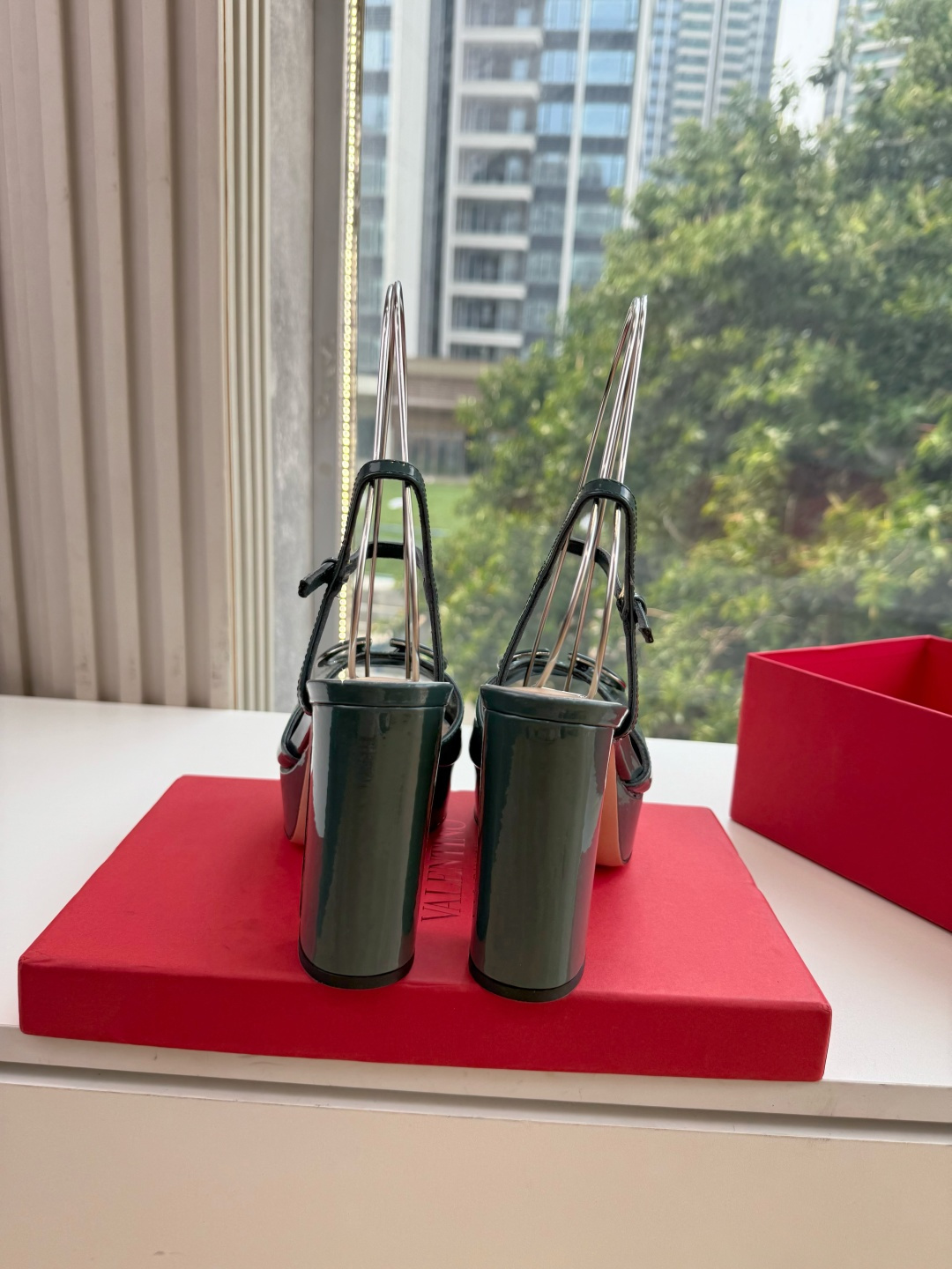 G289 VALENTINO华伦天奴凉鞋经典凉鞋春夏VLOGO SIGNATURE鞋型线条流畅.版型超赞上脚舒适.增高.