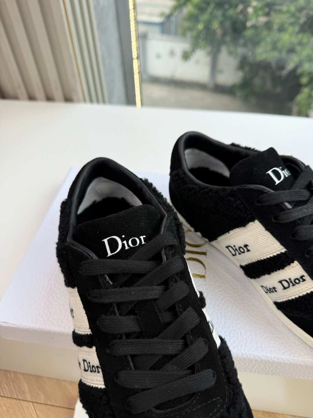 G133顶级品质Dior迪奥 最新Ribbon系列 休闲 运动鞋 德训鞋  这款 Dior Ribbon 运动鞋由乔纳森