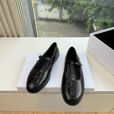 G399顶级品质 新款玛丽半拖 Celine新款包头穆勒单鞋优雅又低调迷人 上脚真的超级显瘦超级美 C家特定的精致凯旋 G399顶级品质 新款玛丽半拖 Celine新款包头穆勒单鞋优雅又低调迷人 上脚真的超级显瘦超级美 C家特定的精致凯旋