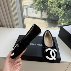 G059😀CHANE*|小香2026走秀款鞋当巴黎大皇宫的秀场灯光聚焦于足尖这双走秀款大方头高跟鞋便以利落姿态 写下经典 G059😀CHANE*|小香2026走秀款鞋当巴黎大皇宫的秀场灯光聚焦于足尖这双走秀款大方头高跟鞋便以利落姿态 写下经典
