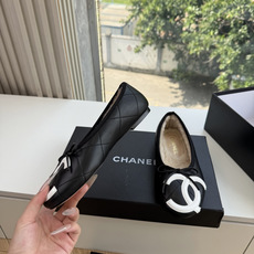 G059😀CHANE*|小香2026走秀款鞋当巴黎大皇宫的秀场灯光聚焦于足尖这双走秀款大方头高跟鞋便以利落姿态 写下经典 G059😀CHANE*|小香2026走秀款鞋当巴黎大皇宫的秀场灯光聚焦于足尖这双走秀款大方头高跟鞋便以利落姿态 写下经典