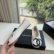 G059😀CHANE*|小香2026走秀款鞋当巴黎大皇宫的秀场灯光聚焦于足尖这双走秀款大方头高跟鞋便以利落姿态 写下经典 G059😀CHANE*|小香2026走秀款鞋当巴黎大皇宫的秀场灯光聚焦于足尖这双走秀款大方头高跟鞋便以利落姿态 写下经典