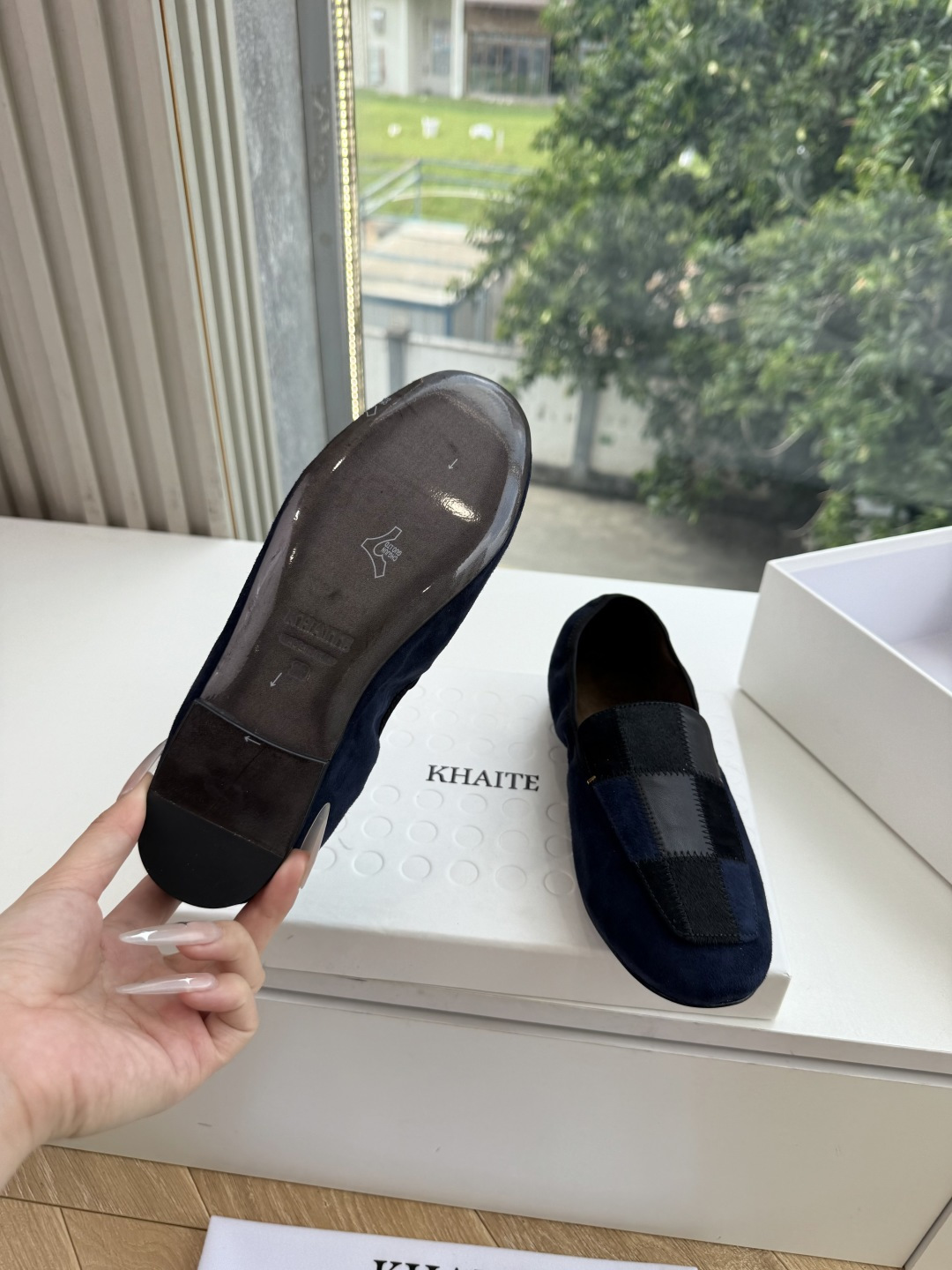 g213顶级品质Khait* 新品慵懒松弛重塑都市审美乐福鞋利落方头勾勒极简轮廓 低浅鞋口舒展足部线条 多样材质解锁穿搭 g213顶级品质Khait* 新品慵懒松弛重塑都市审美乐福鞋利落方头勾勒极简轮廓 低浅鞋口舒展足部线条 多样材质解锁穿搭